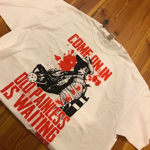 Predator graphic tshirt. - Picture 1 of 1